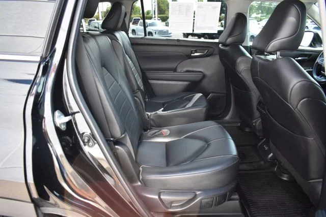 Used 2023 Black Toyota XLE image 19