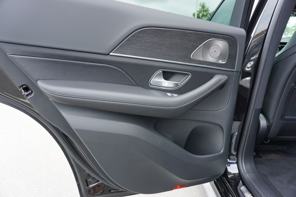 Used 2026 Obsidian Black Metallic Mercedes-Benz GLE 350 image 48