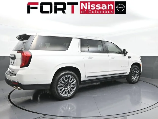 Used 2023 White GMC Denali Ultimate image 7