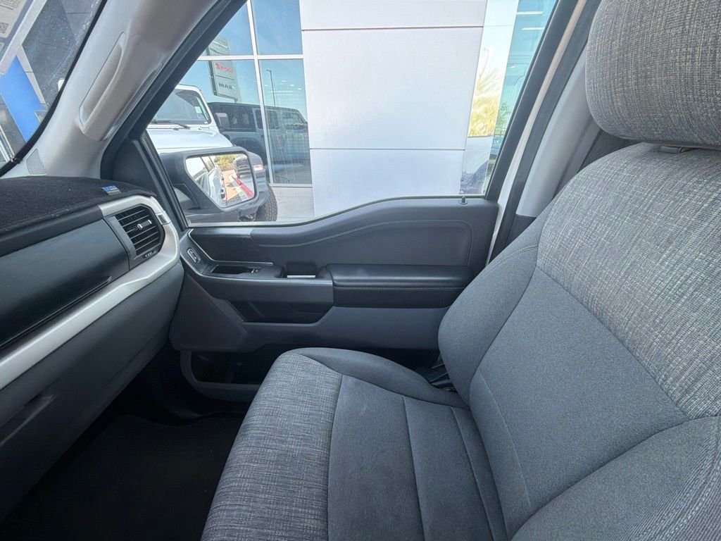 Used 2021 White Ford XLT image 37