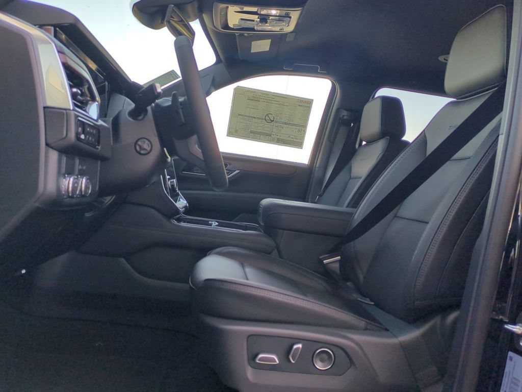 2026 GMC Yukon XL Denali - Photo 19