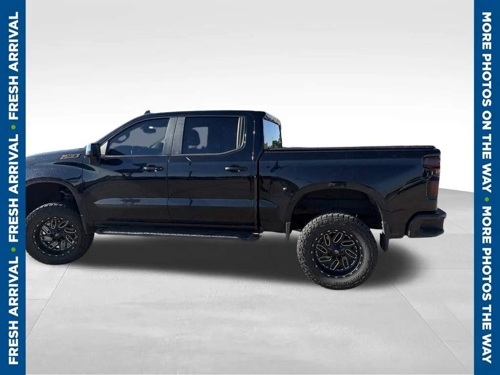 Used 2021 Black Chevrolet LT image 1