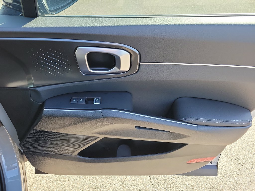 New 2026 Wolf Gray Kia S image 10