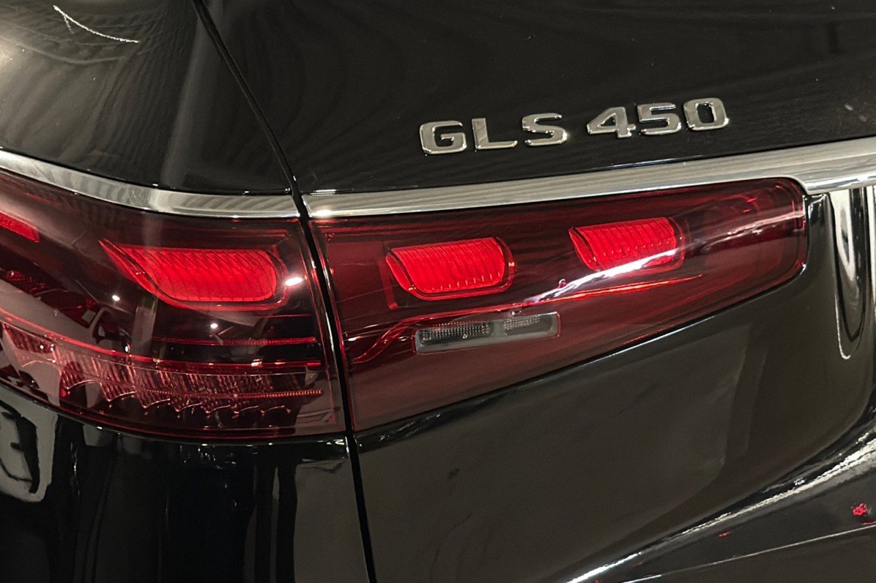 New 2026 Obsidian Black Metallic Mercedes-Benz GLS 450 4MATIC® SUV image 28