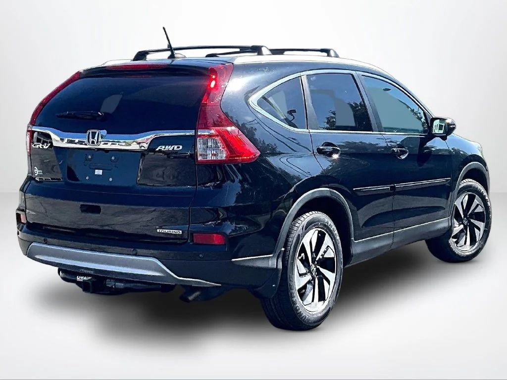Used 2015 Black Honda Touring image 3