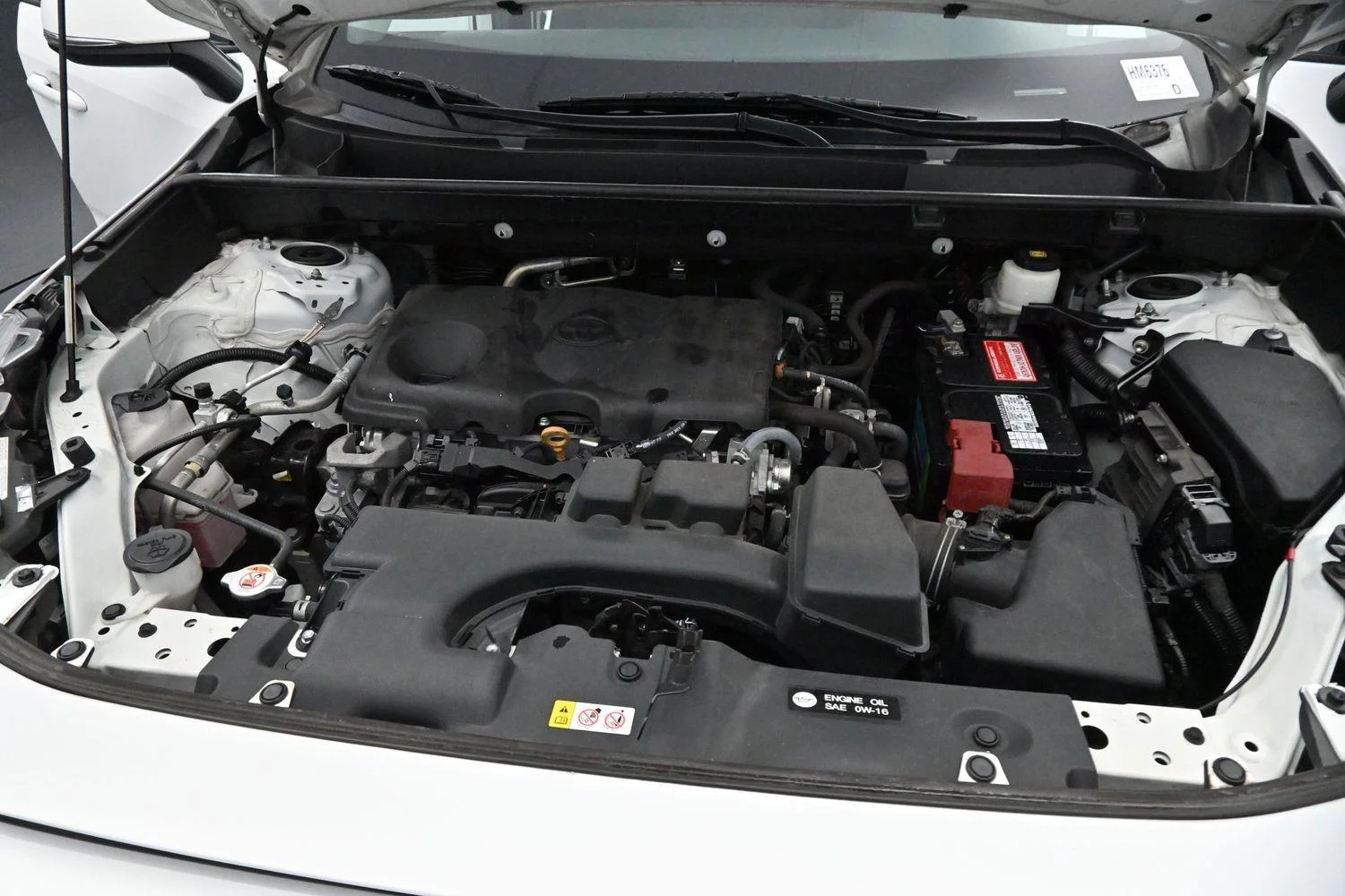 Used 2022 White Toyota XLE image 32