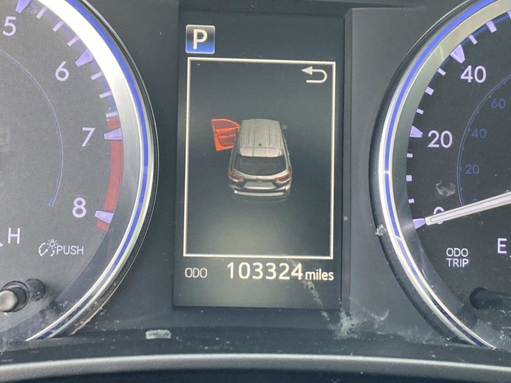 Used 2017 White Toyota XLE image 33