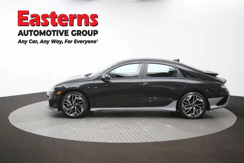 Used 2023 Green Hyundai SEL image 60