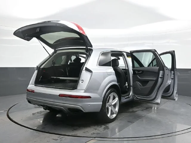 Used 2019 Silver Audi 55 Prestige image 29