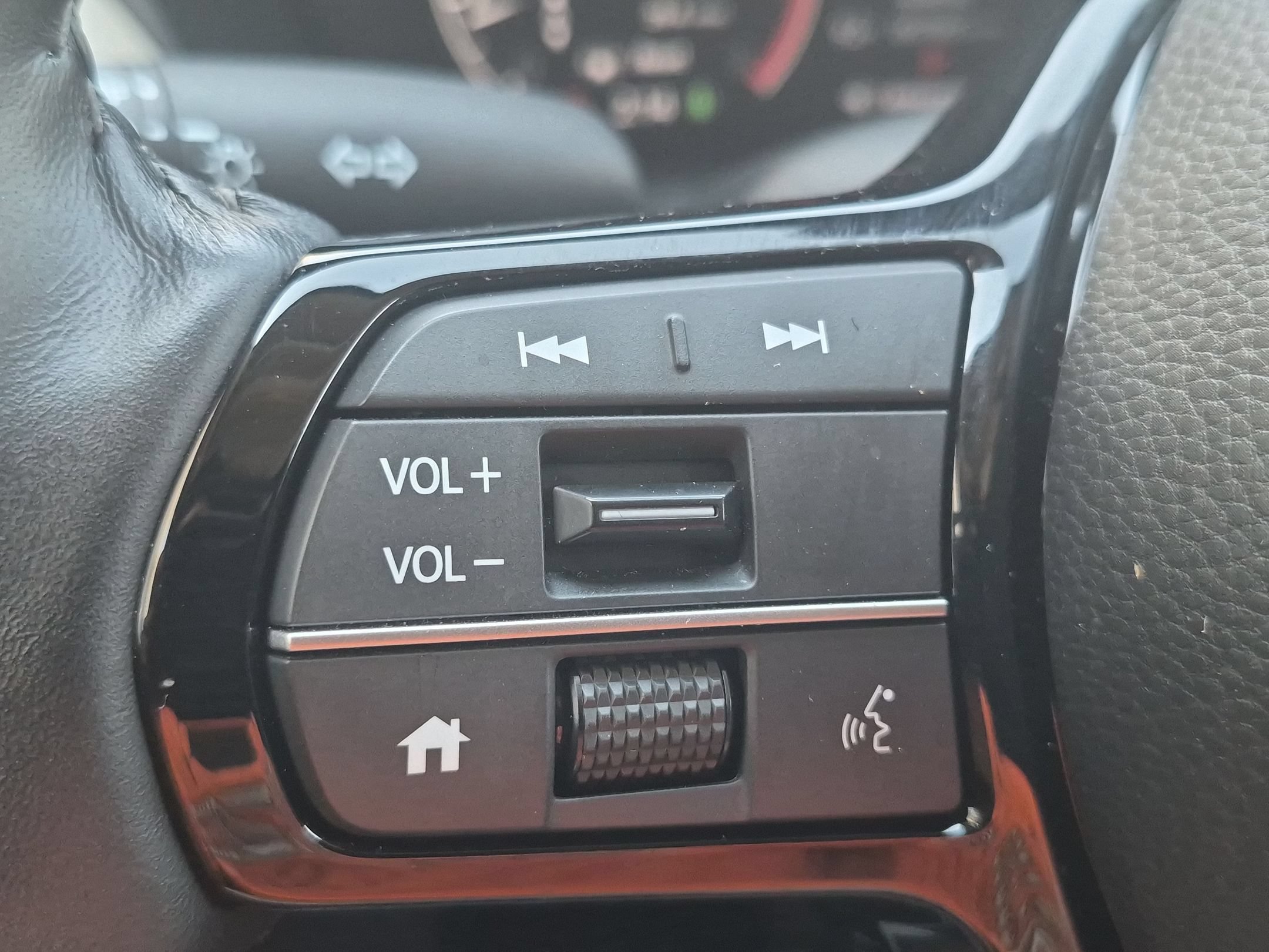 2025 Honda HR-V EX-L - Photo 15