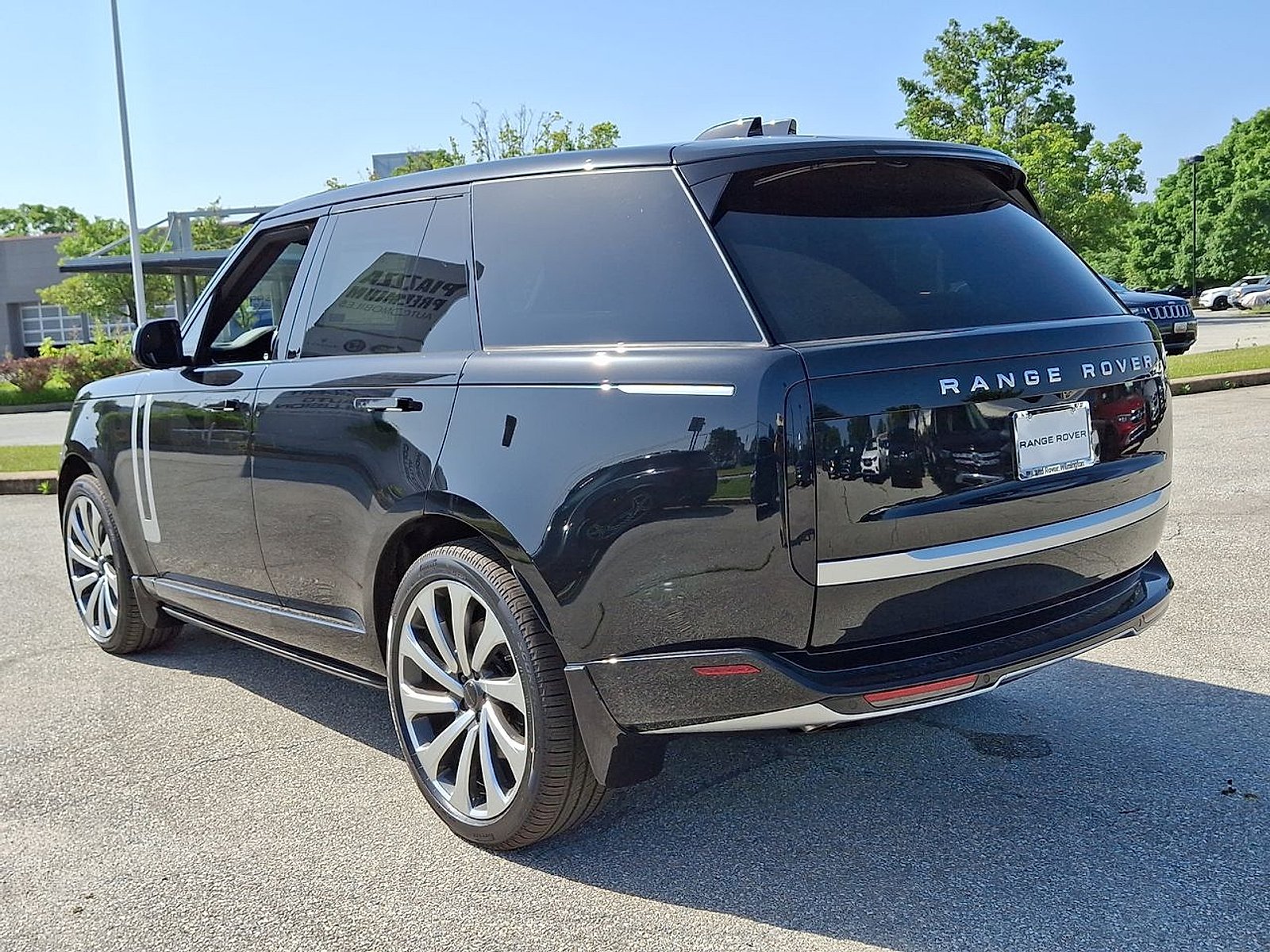 New 2026 Santorini Black LAND ROVER Autobiography image 16