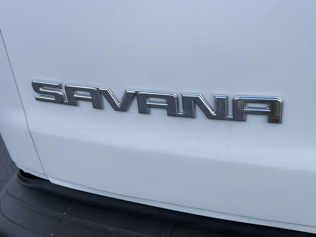 2026 GMC Savana Passenger LT - Photo 10
