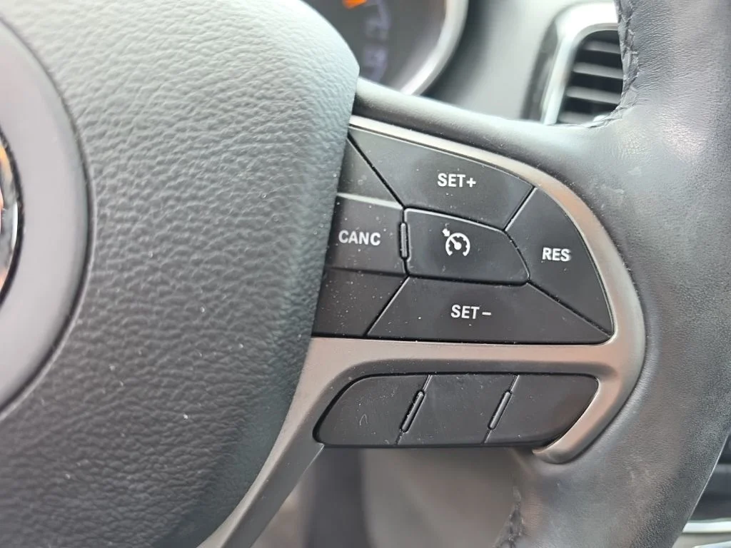 Used 2021 Gray Jeep Laredo X image 22