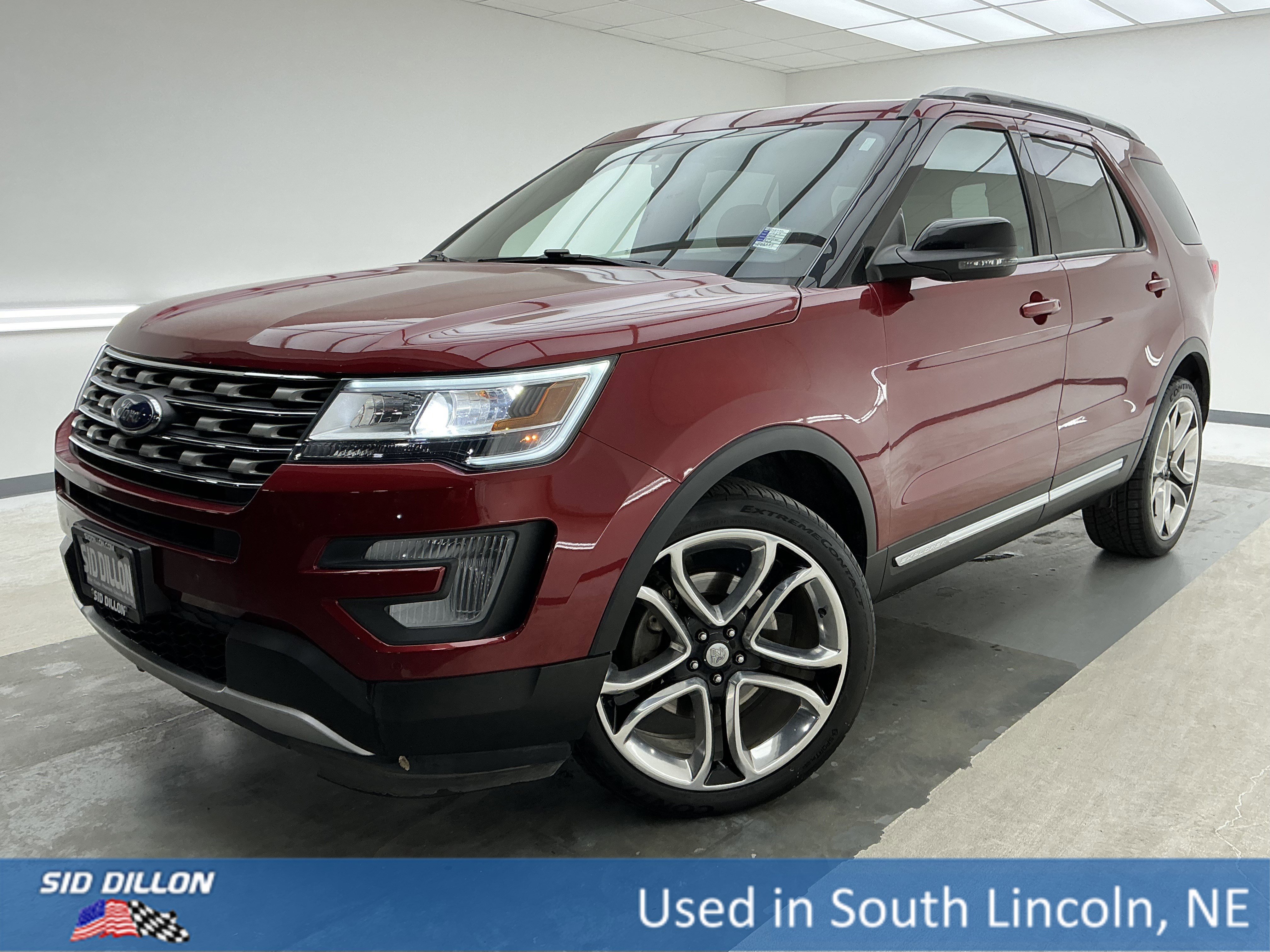2017 Ford Explorer XLT 4WD's photo