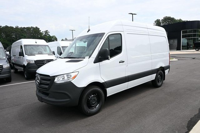 2026 Mercedes-Benz Sprinter Crew Van 2500 Standard Roof I4 Diesel HO 144