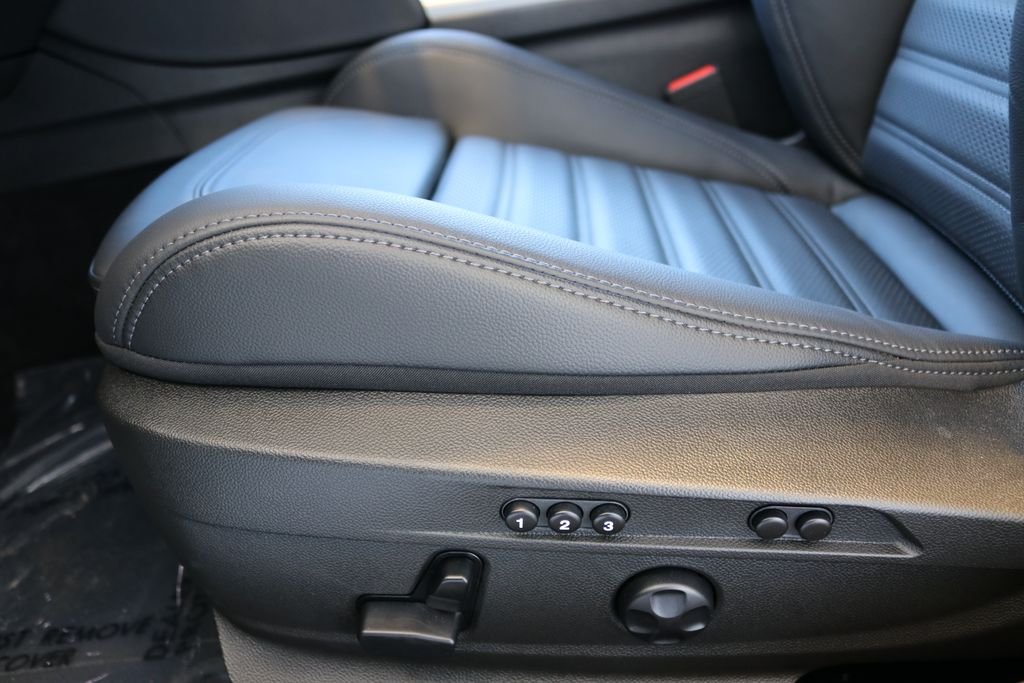 2025 Alfa Romeo Giulia Base - Photo 14