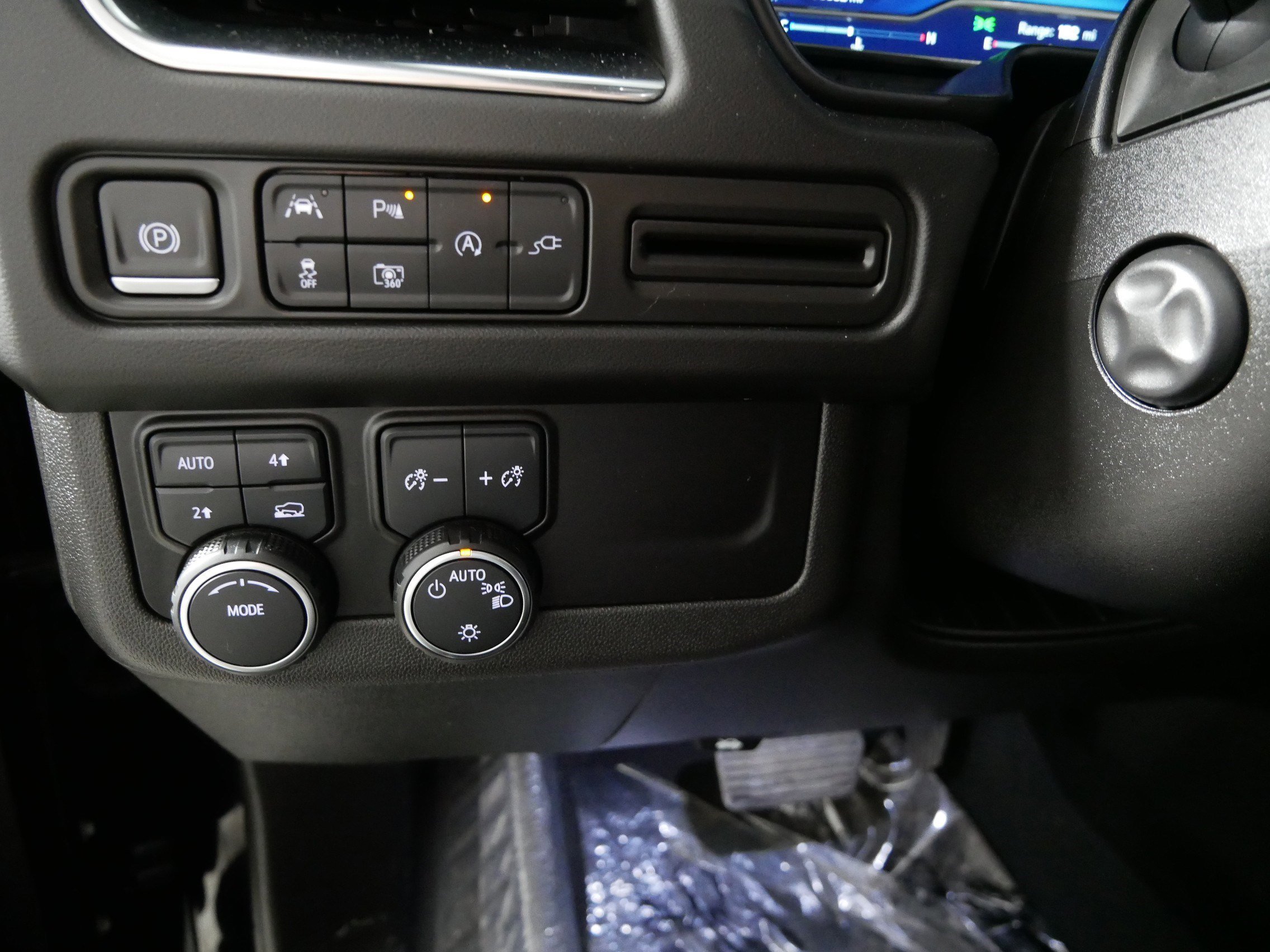 2022 Chevrolet Tahoe LT - Photo 26