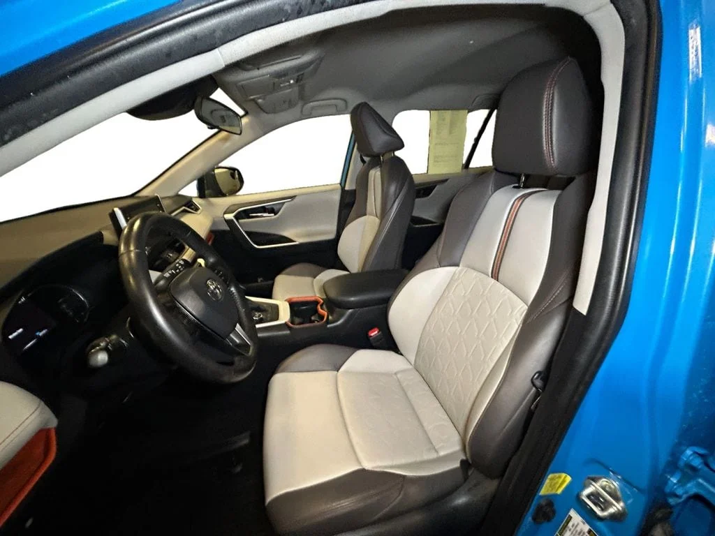 Used 2021 Blue Flame Toyota Adventure image 9