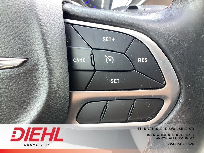Used 2019 Red Chrysler Touring Plus image 28