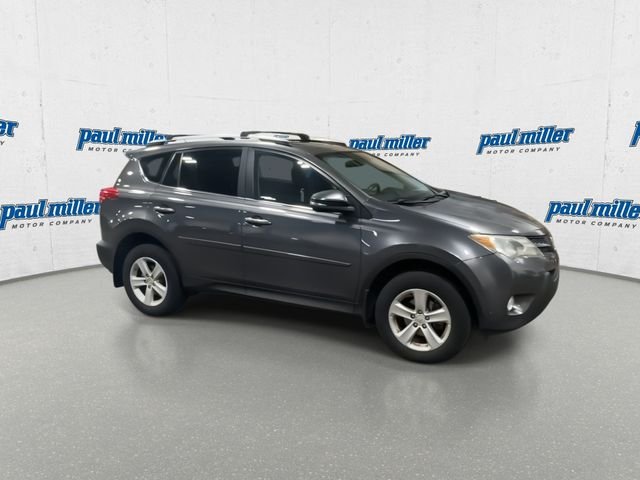 Used 2013 Gray Toyota XLE image 13