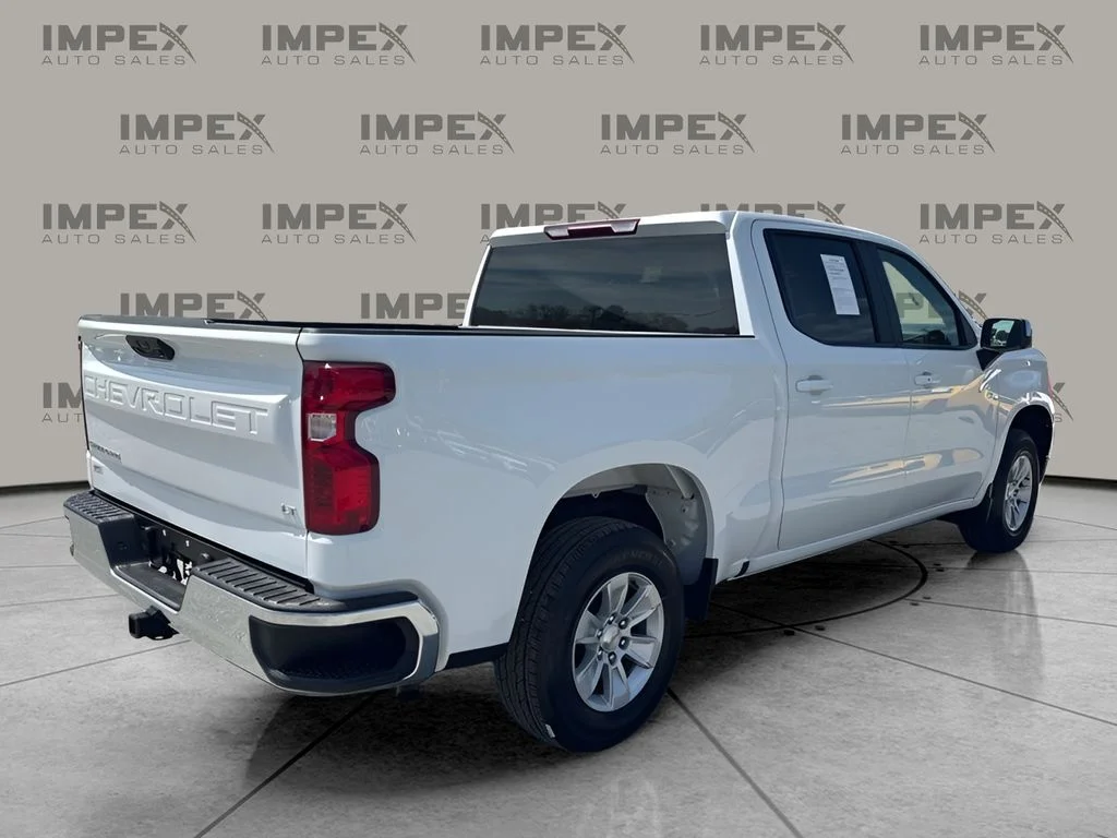 Used 2025 White Chevrolet LT image 5