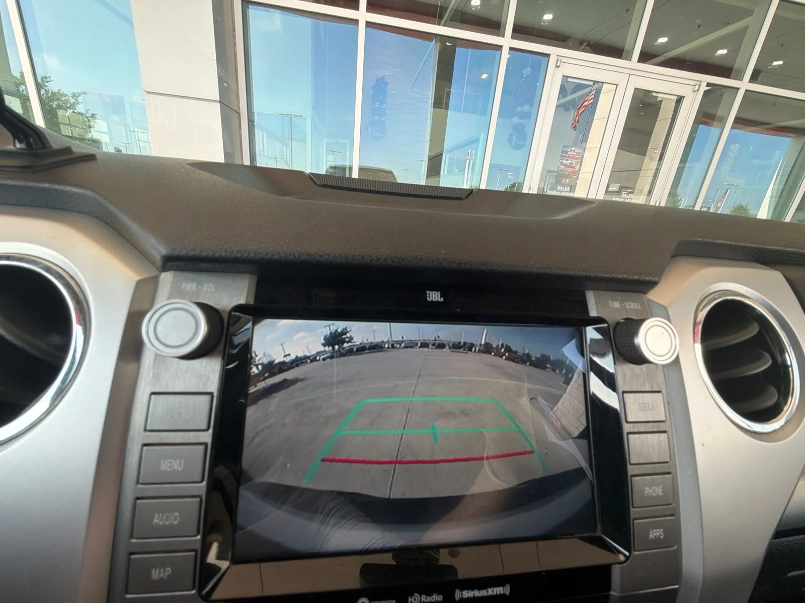 Used 2020 White Toyota Platinum image 38