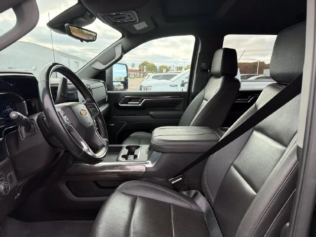 Used 2025 Black Chevrolet LTZ image 11