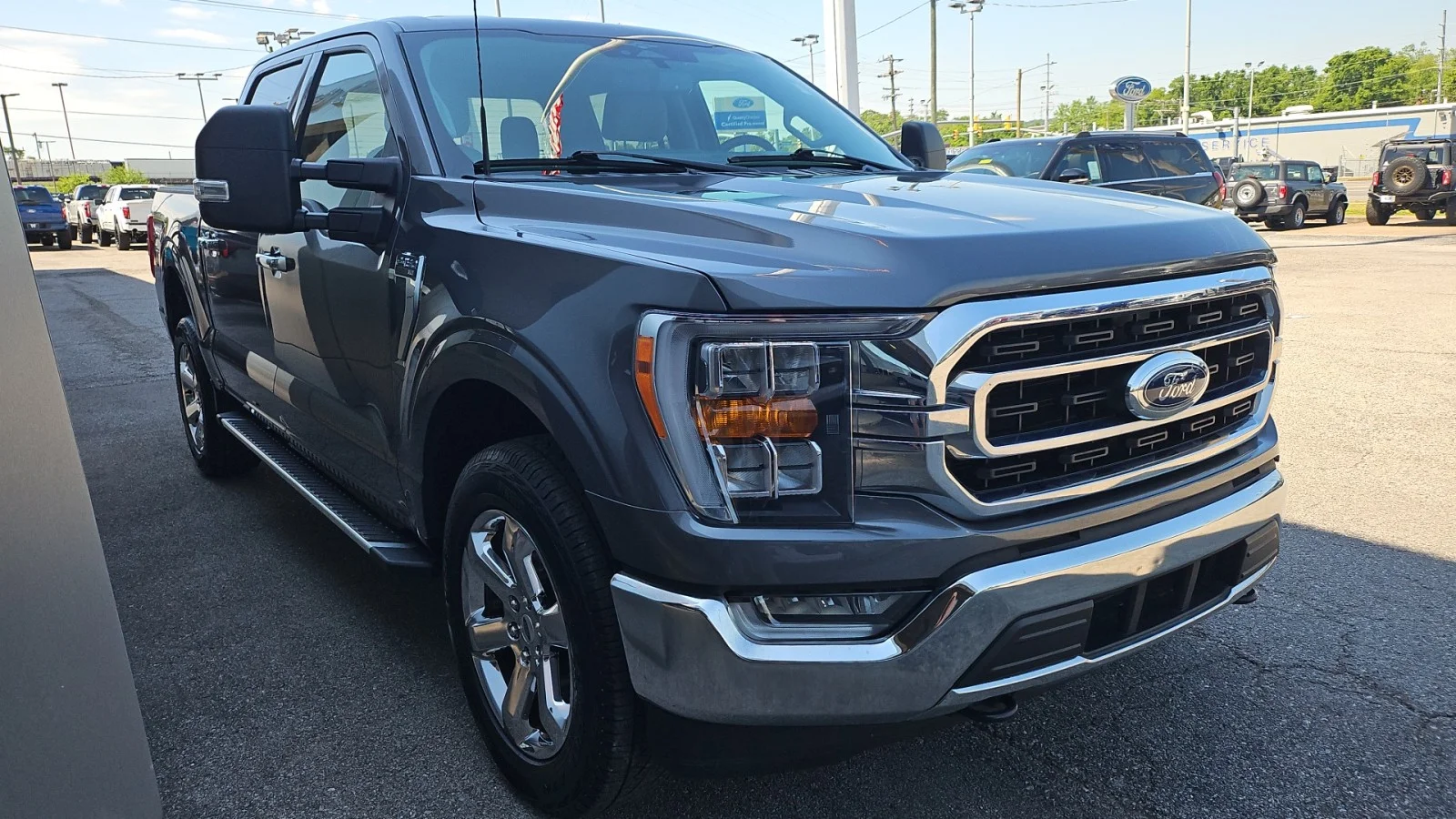 Used 2023 Gray Ford XLT image 6