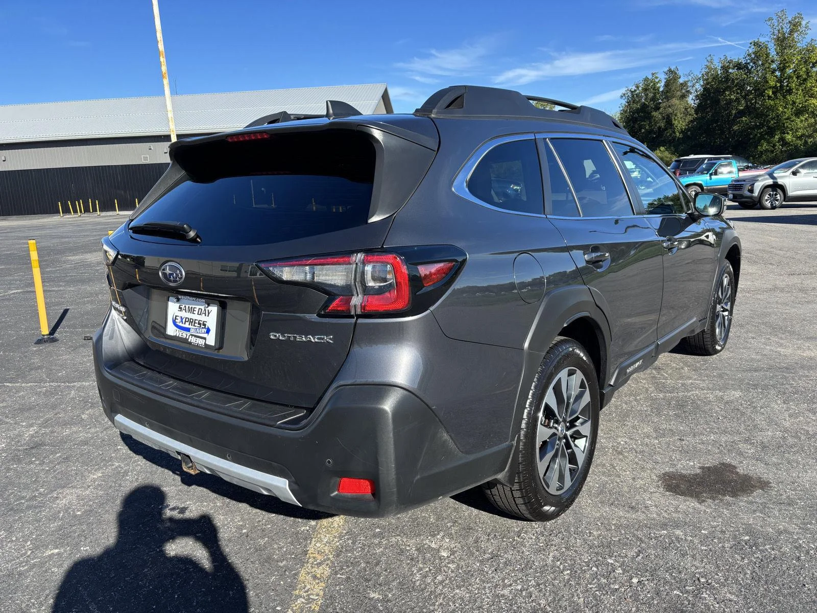 Used 2024  Subaru Limited image 7