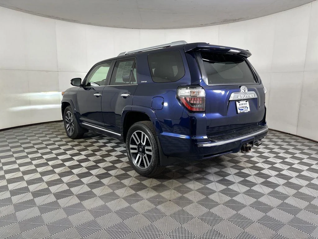 Used 2022 Nautical Blue Metallic Toyota Limited image 18