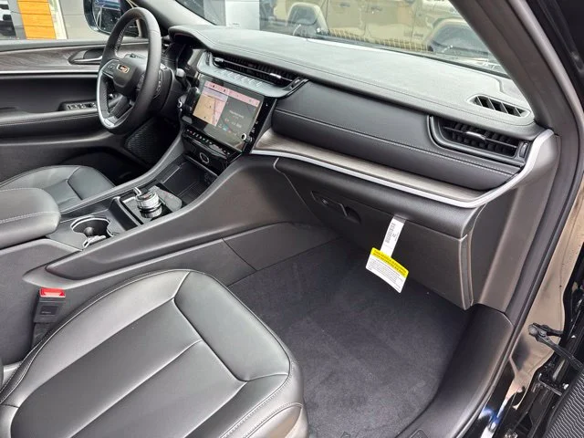 New 2027 Black Jeep Limited image 30