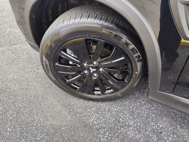 New 2026 Black Mitsubishi 2.0 LE image 9
