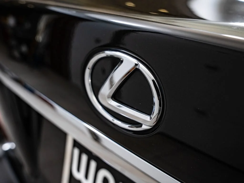 Used 2011 Obsidian Lexus 460 image 18