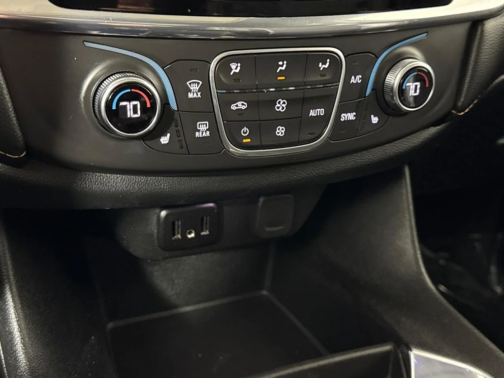 Used 2019 Black Chevrolet 3LT image 29