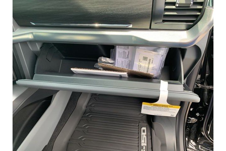 New 2025 Agate Black Metallic Ford Lariat image 29