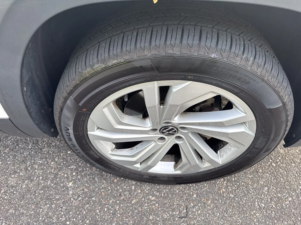Used 2023  Volkswagen 2.0T SE w/Technology image 22