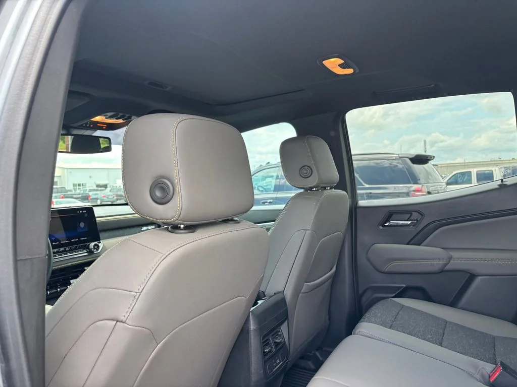 Used 2024 Gray Chevrolet ZR2 image 25