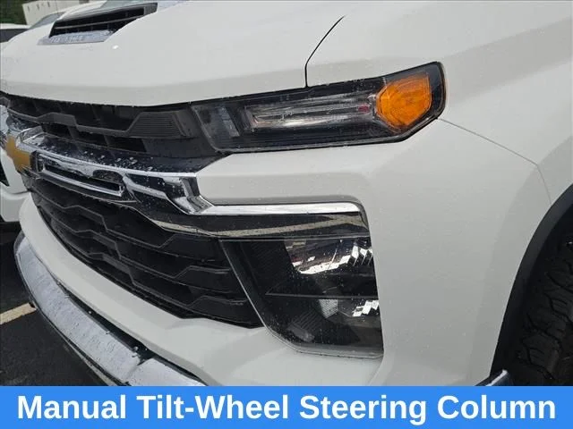 Used 2024 White Chevrolet LT image 23