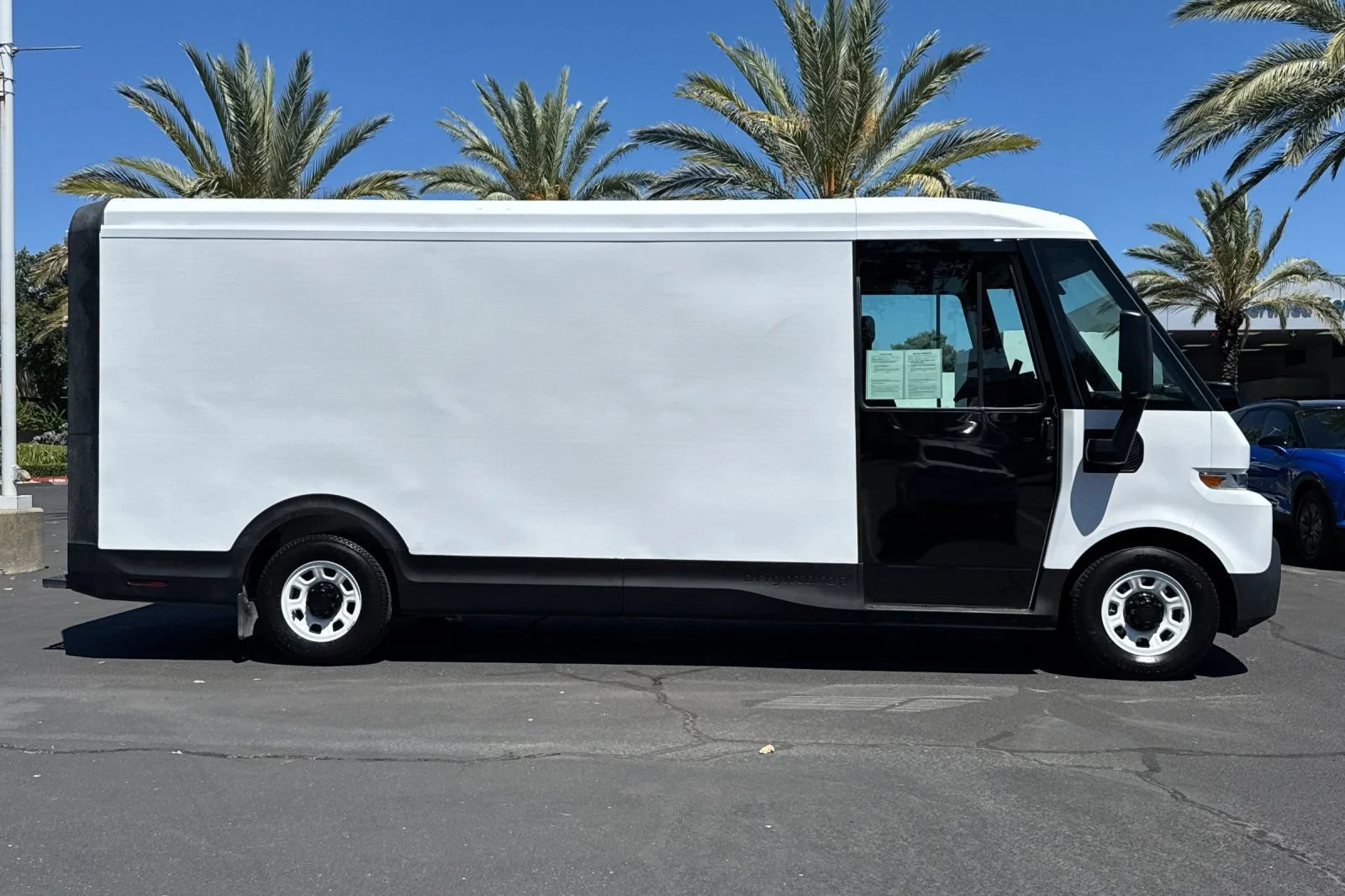Used 2023 Chevrolet BrightDrop ZEVO 600 with VIN 2G5ZJ3HGXP9100038 for sale in Elk Grove, CA