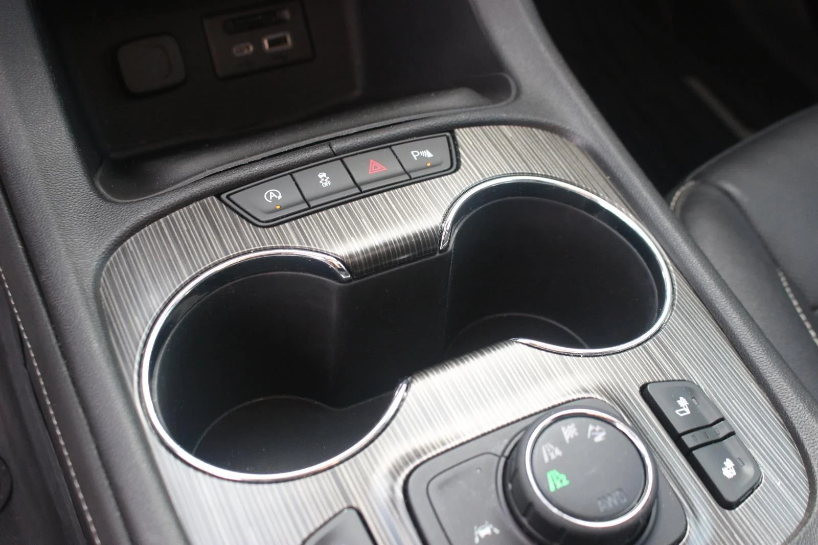 Used 2020 SMOKEY QUARTZ METALLIC GMC SLT image 23
