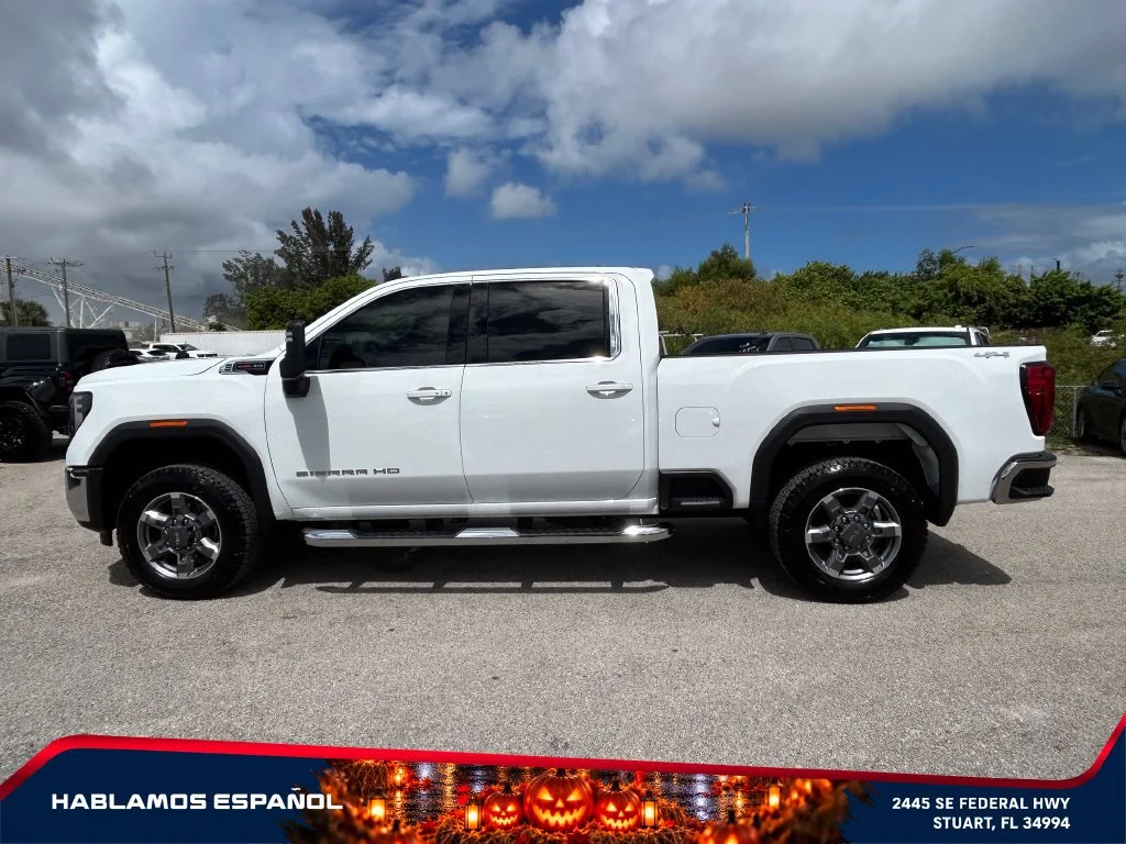 Certified Used 2026 Summit White GMC SLE image 4