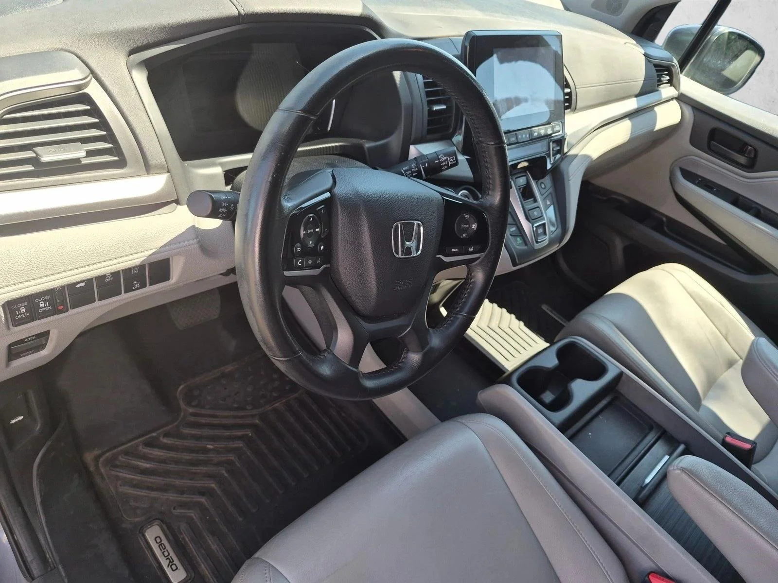 Used 2020 Silver/Gray Honda EX-L image 9