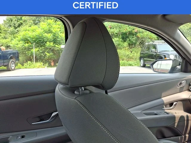 Used 2023 Black Hyundai SEL image 13