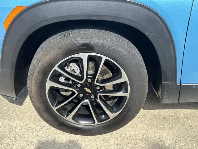 Used 2025 Blue Chevrolet LT image 6