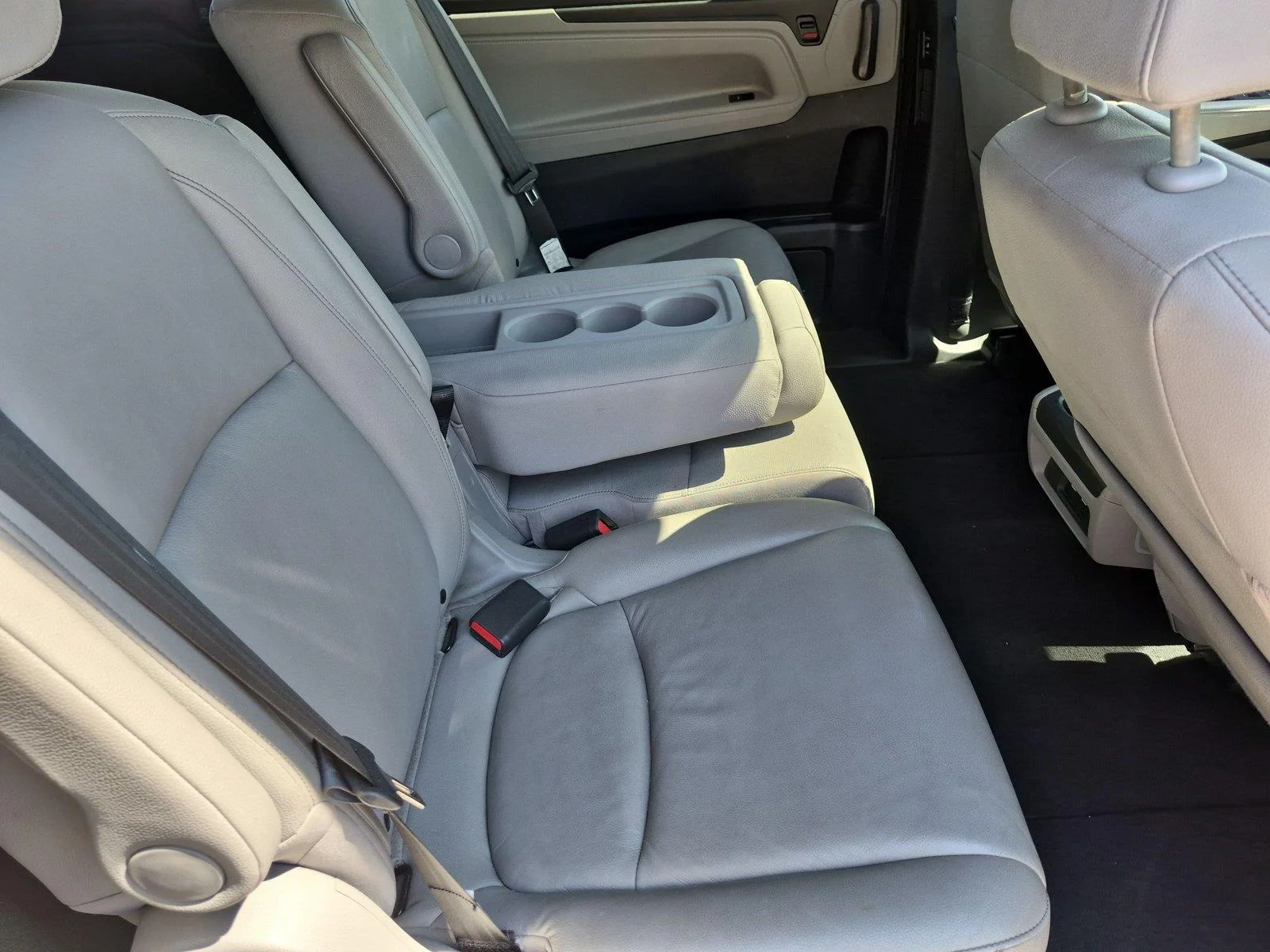 Used 2023 Lunar Silver Metallic Honda EX-L image 37
