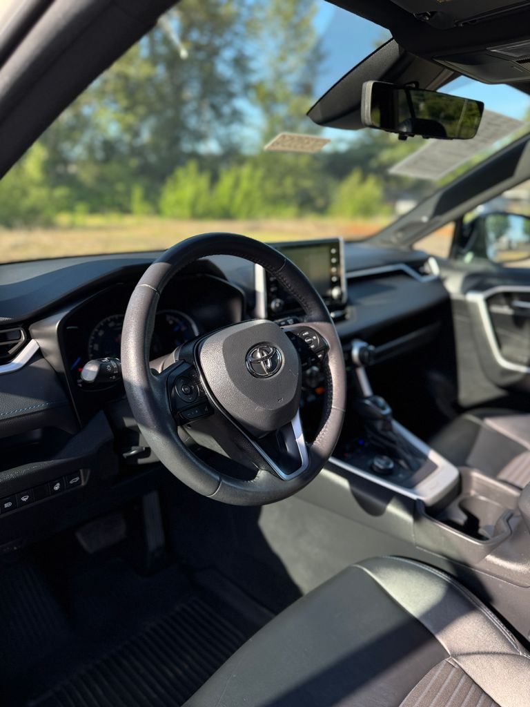 Used 2021 Blizzard Pearl Toyota XSE image 33
