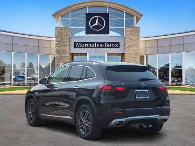 New 2026 Night Black Mercedes-Benz GLA 250 image 3
