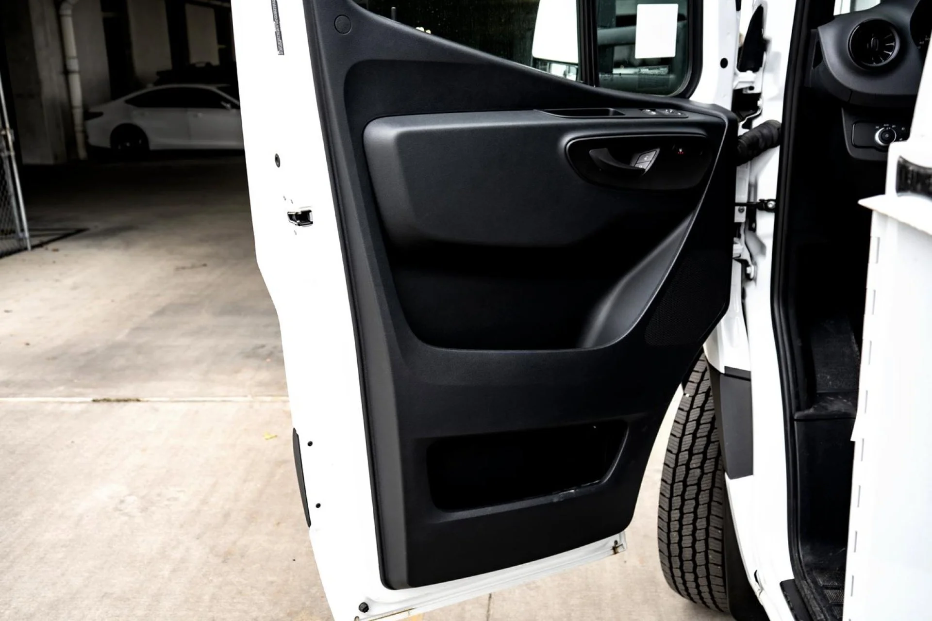 New 2024 Arctic White Mercedes-Benz Cab Chassis 170 WB image 10