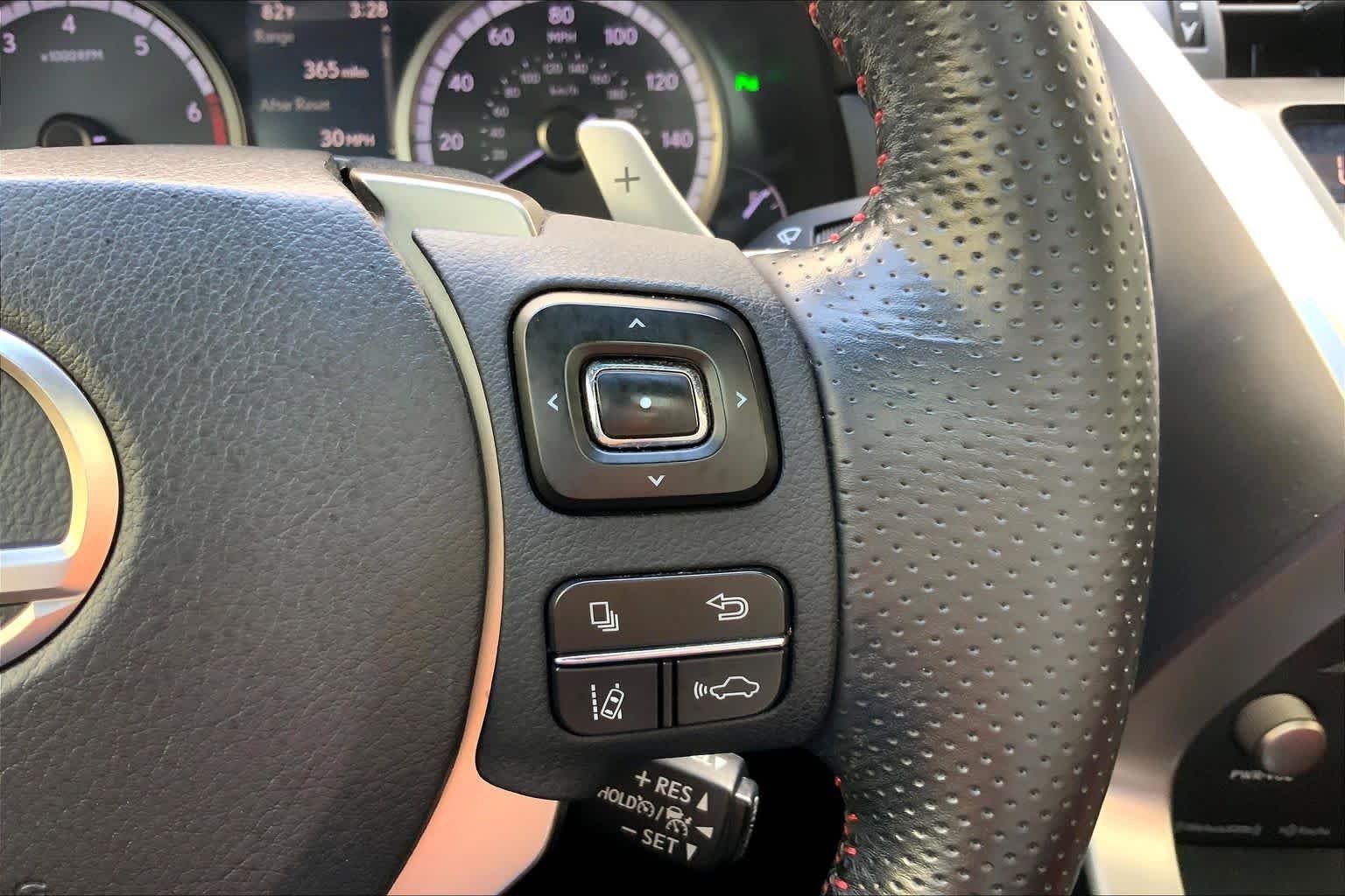 Used 2019 Ultra White Lexus F SPORT image 24