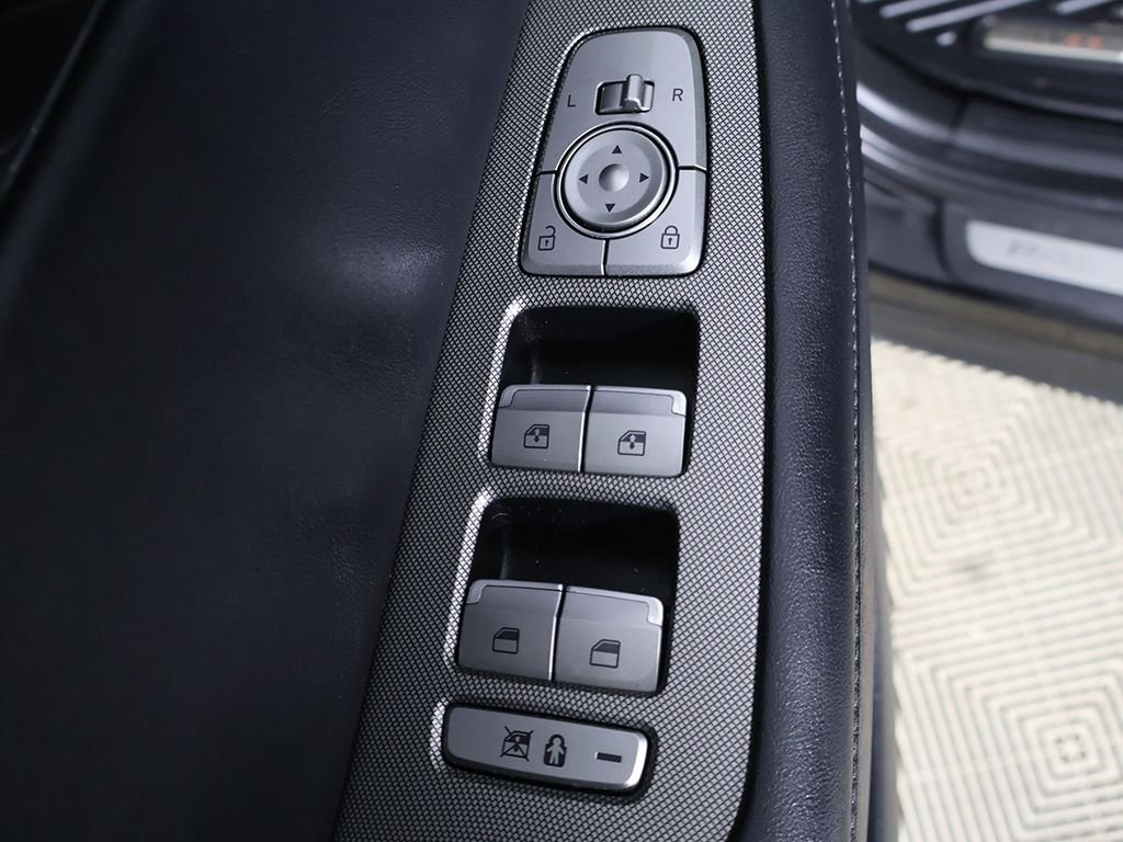 Used 2021 Black Hyundai Limited image 44